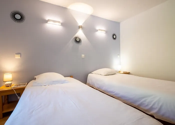 2/4 Pers. Confort Au Castel De La Peyre 莱斯维盖